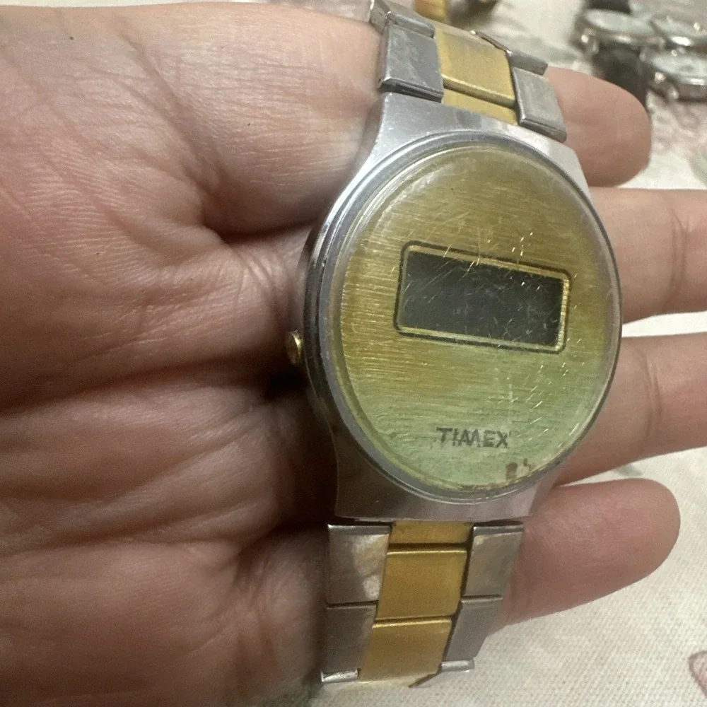 Vintage Timex Rare 1977 Digital Assembled By Howard Hughes U.S.A. 38mm -UNTESTED